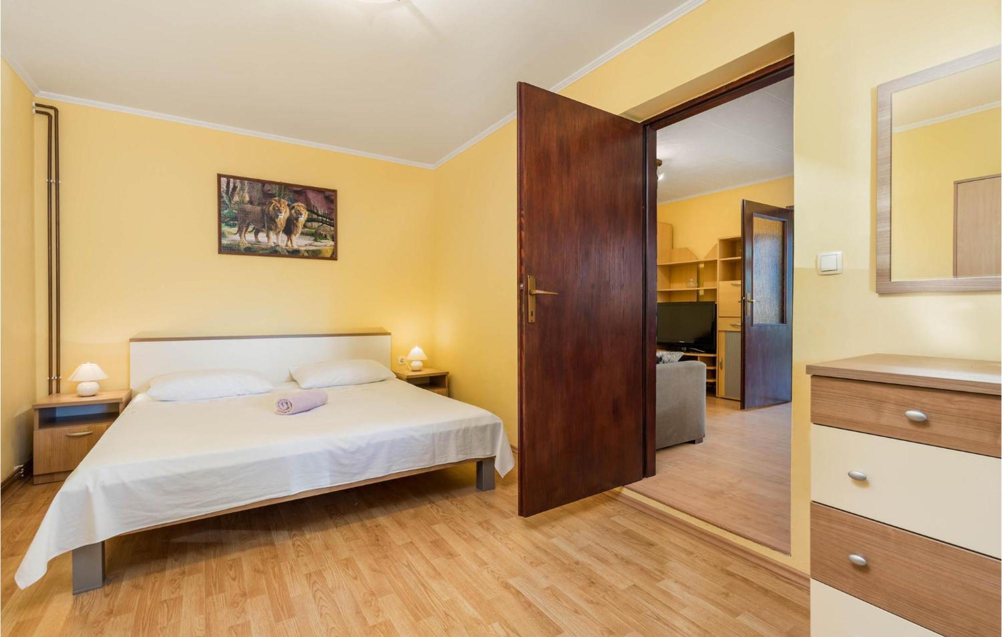 Amazing apartment in Lovran with 1 Bedrooms Buitenkant foto