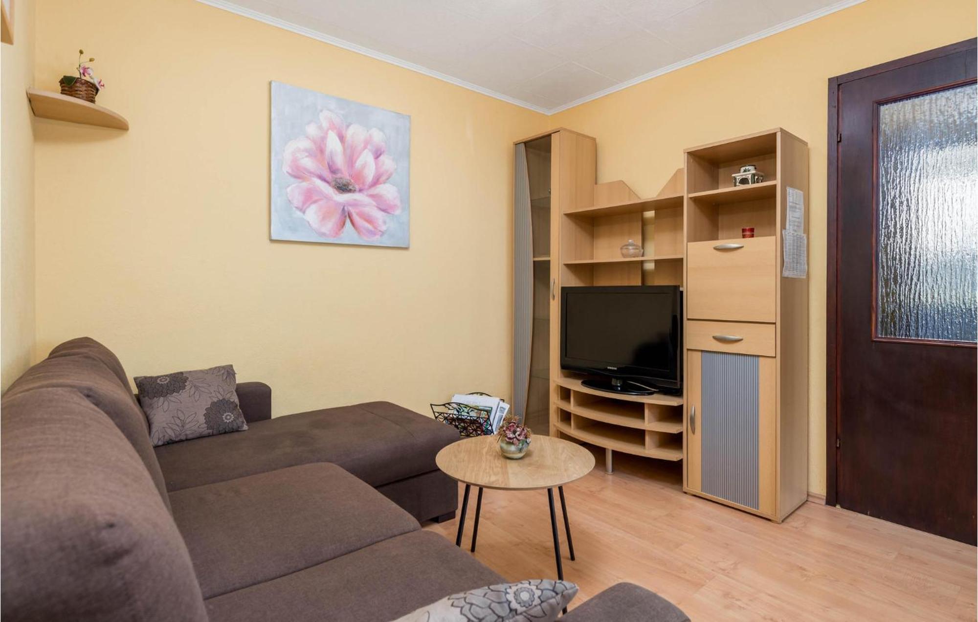 Amazing apartment in Lovran with 1 Bedrooms Buitenkant foto